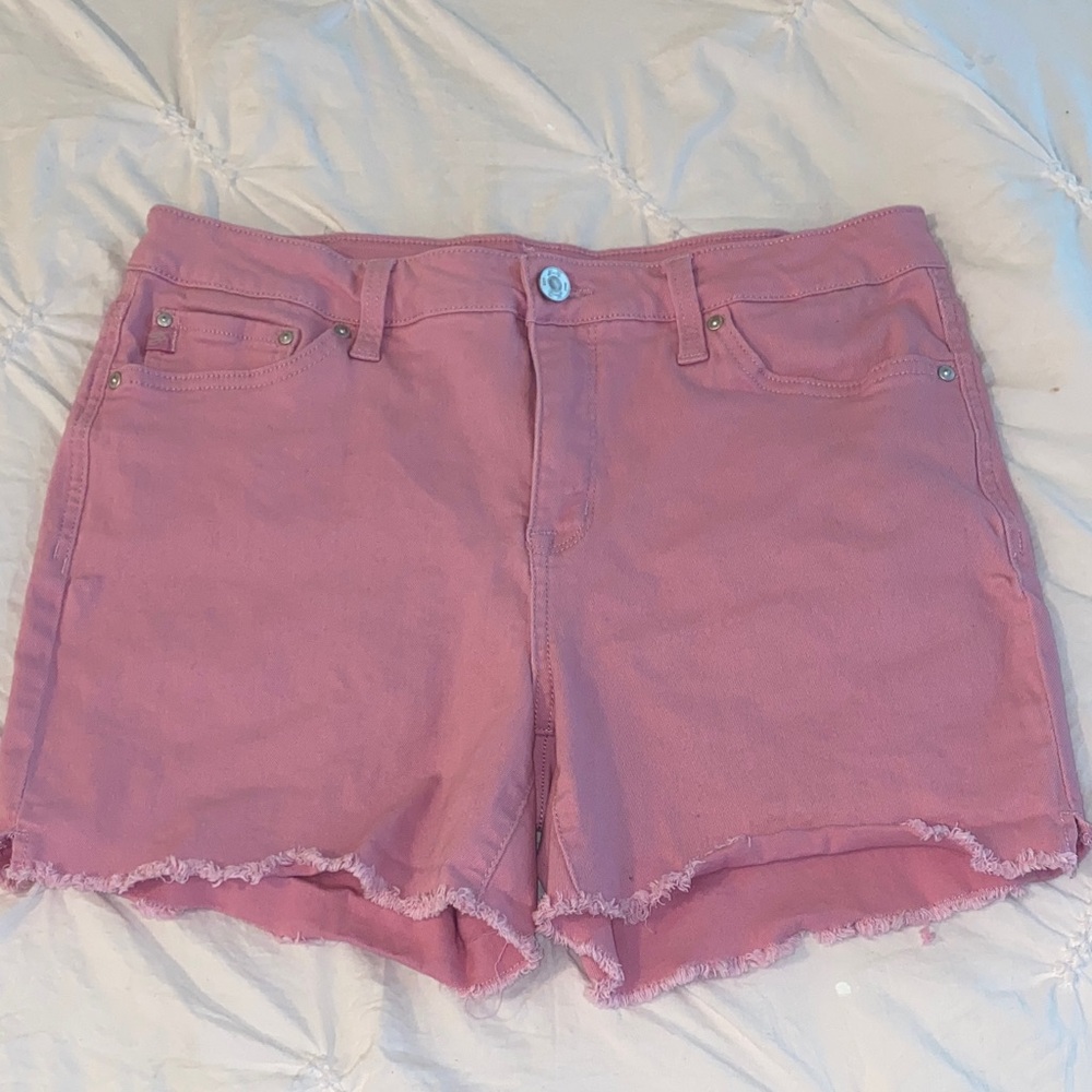 Seven7 Women's Pink Jean Shorts